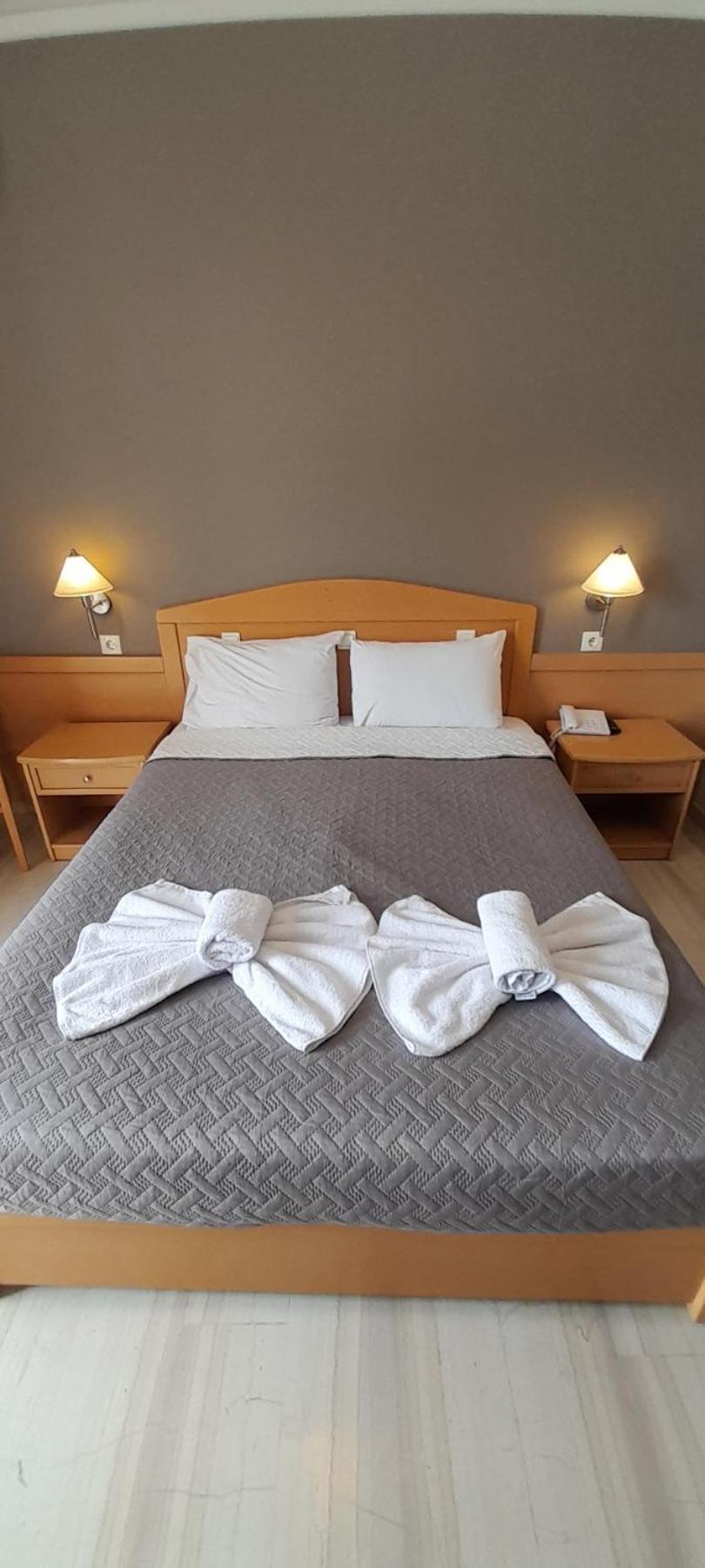 Hotel Serenity Tolón Extérieur photo